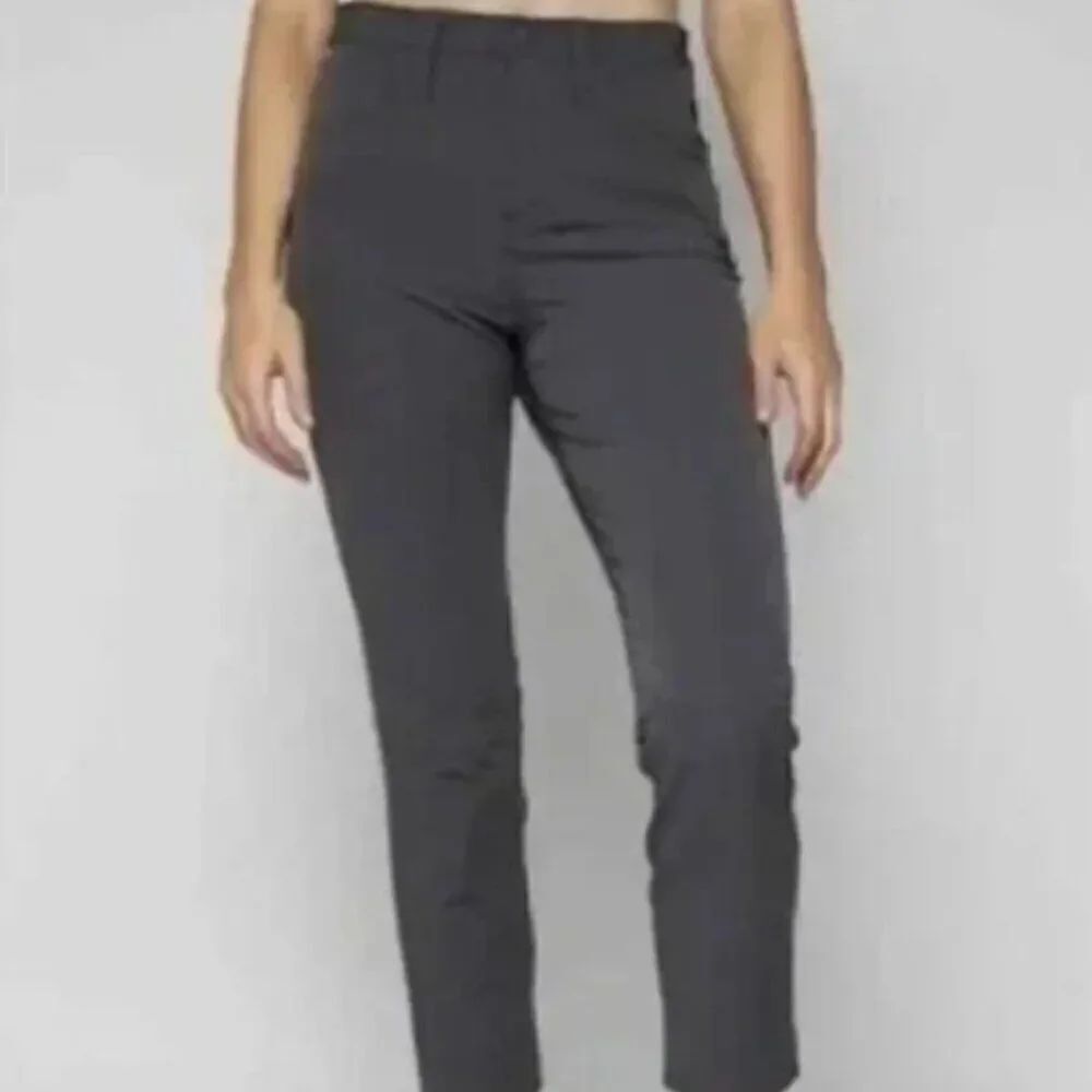 Four Laps Evolve Pant in Graphite Gray NWT size 4